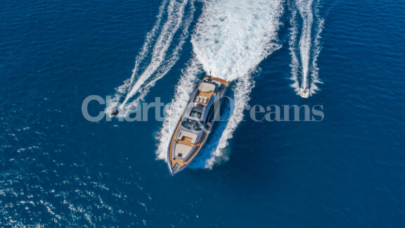 Pershing 8X gallery image