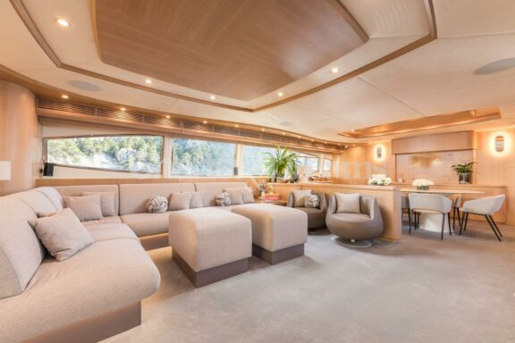 ASTONDOA 102GLX gallery image