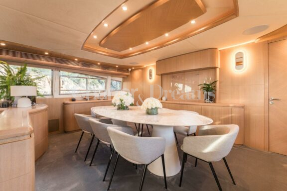 ASTONDOA 102GLX gallery image