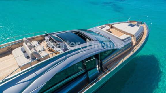 Pershing 8X gallery image