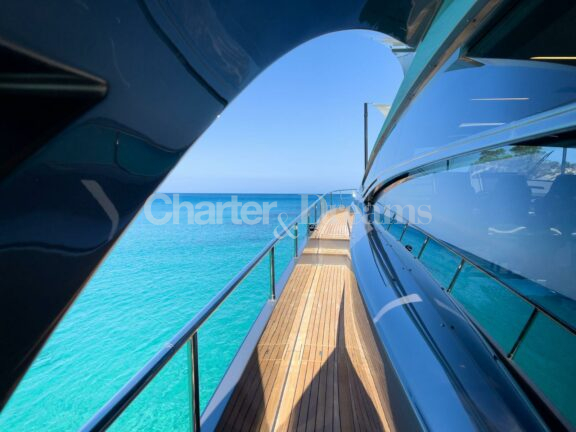 Pershing 8X gallery image