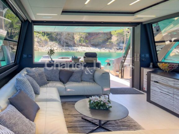 Pershing 8X gallery image