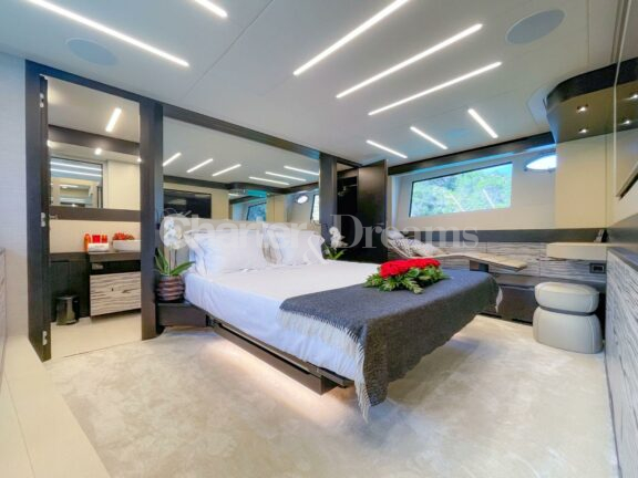 Pershing 8X gallery image