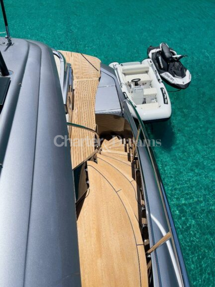 Pershing 8X gallery image