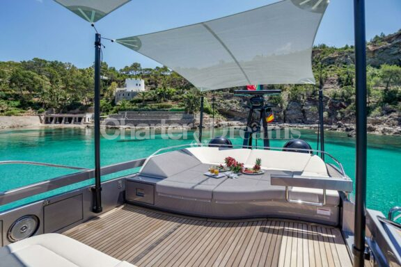 Pershing 8X gallery image