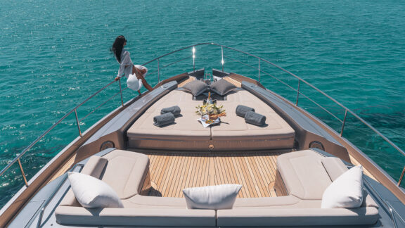 Pershing 8X gallery image